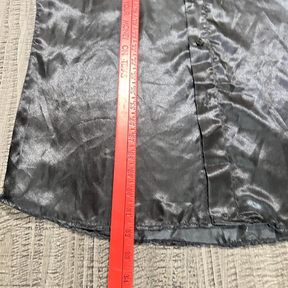 Men's Shiny Black Satin Dress Shirt - Picture 5 of 8